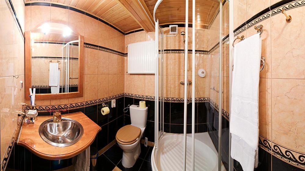 Pensjonat Galery Swiebodzice Room photo